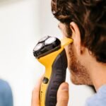Remington Virtually Indestructible Men's Electric Shaver (Cordless, Wet & Dry, Rotary Shaver, Pop-up Detail Trimmer, 3-Day Stubble Styler Guard, USB Charging, 60-Minute Usage, 4-Hour Charge) PR1855 - Image 3